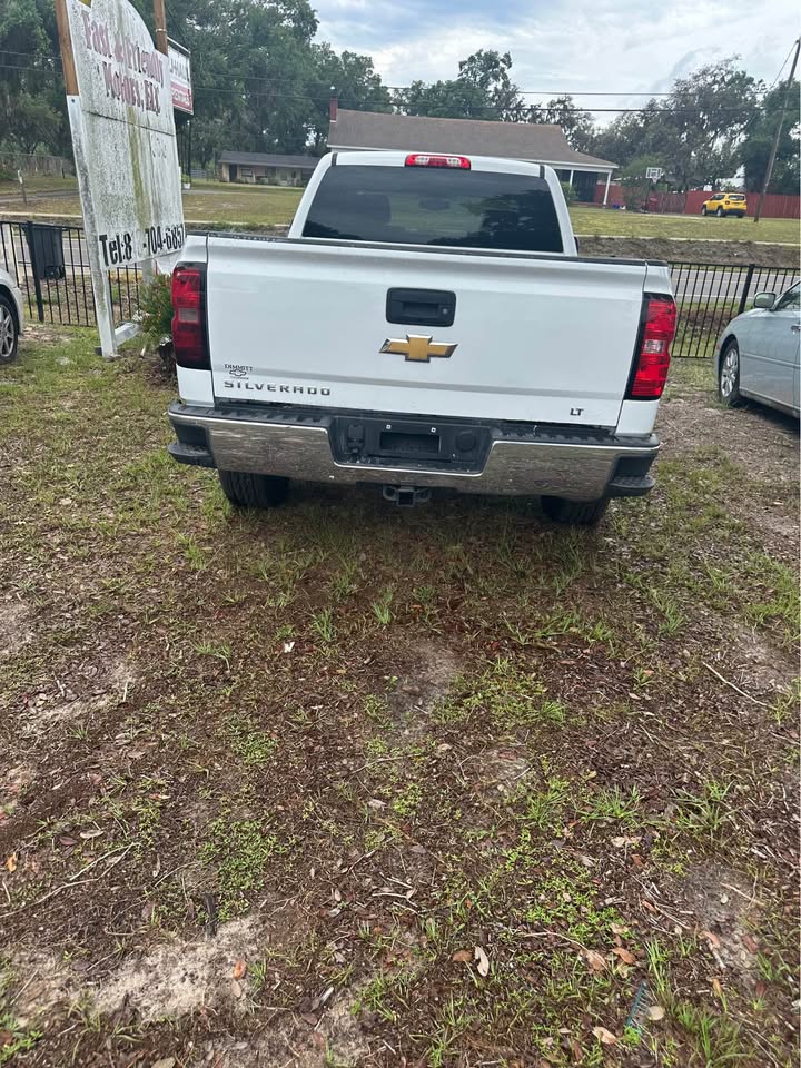 
								2015 Chevrolet Silverado full									