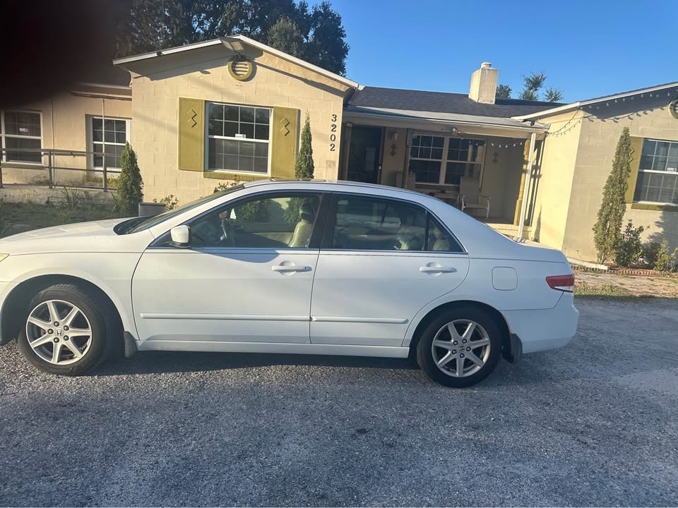 
								2003 Honda Accord EX Sedan 4D full									