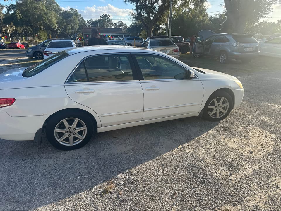 
								2003 Honda Accord EX Sedan 4D full									