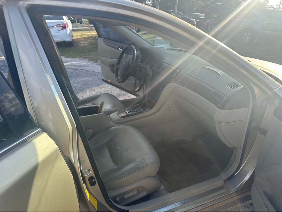 
								2003 Lexus ES – ES 300 Sedan 4D full									