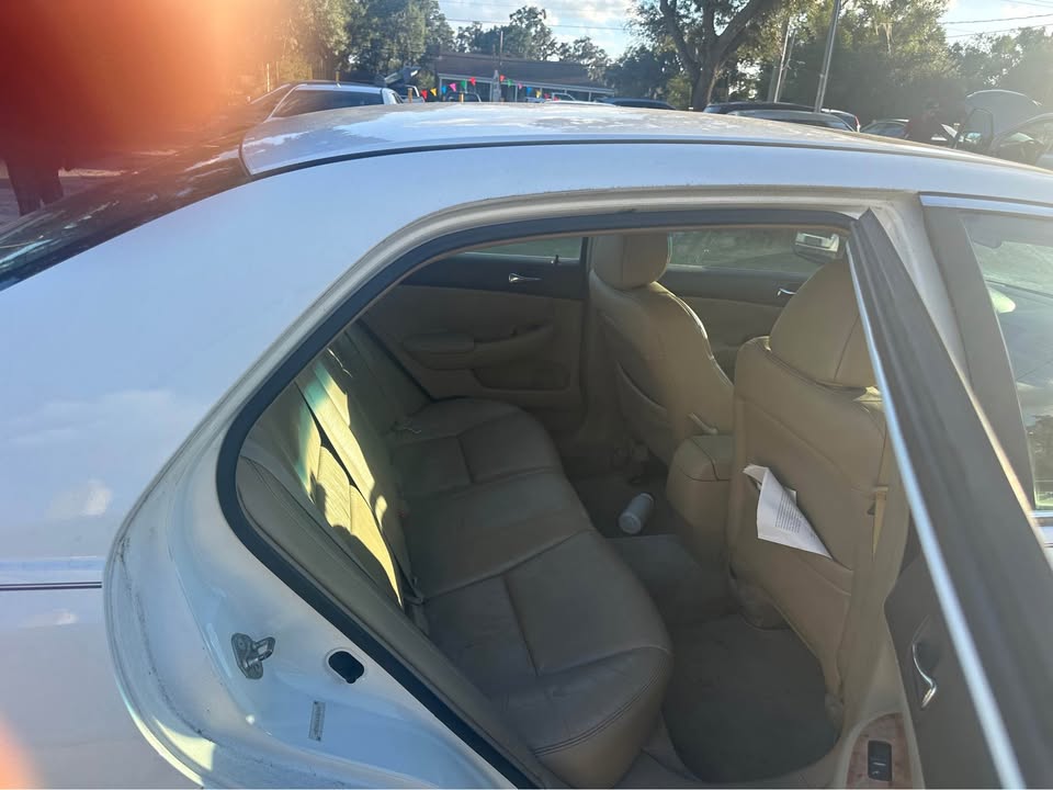 
								2003 Honda Accord EX Sedan 4D full									