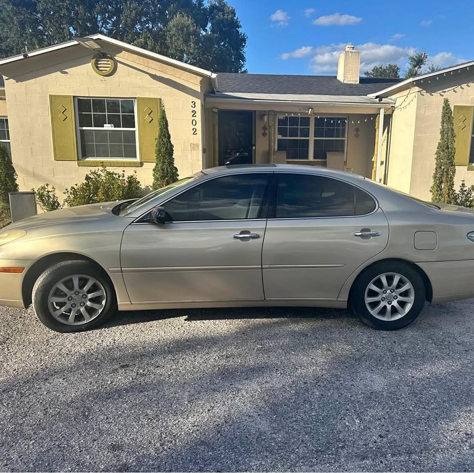 
								2003 Lexus ES – ES 300 Sedan 4D full									